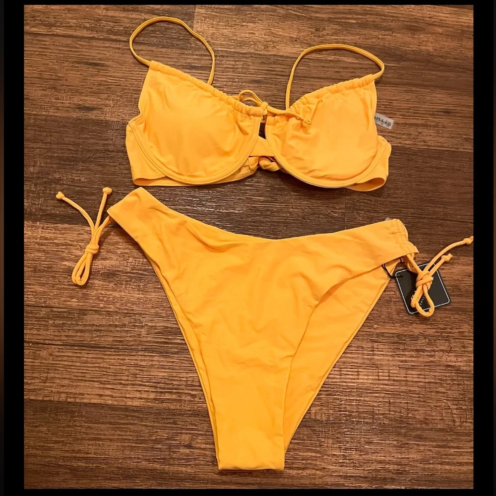 Yellow 2Pc Bikini Set Underwire Padded Top Back Cheeky Bathing Suit Sz L 8/10